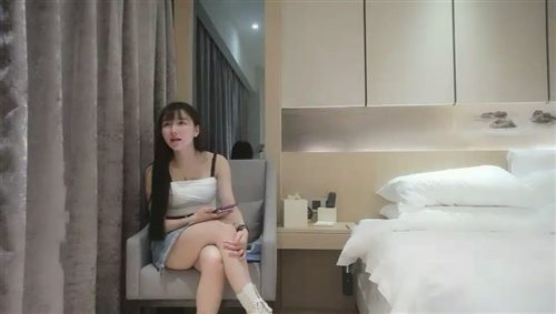 62132-壮哥重金约操高素质大奶美女 用大鸡巴狠狠惩罚她,干的嗷嗷叫